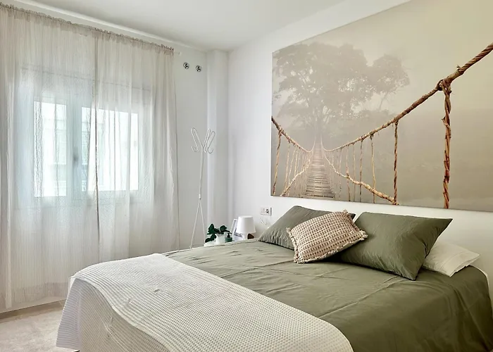 Pambnb - Cozy Refurbished City Center Apartment